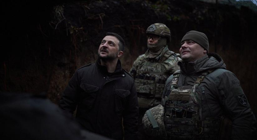 Zelenszkij videón mutatta meg, hogyan mérnek csapást a Moszkva környéki űrtávközlési központra