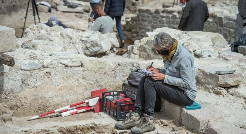 Egy ember maradványait rejtette a hevesi község kultúrházának szekrénye - egyre többet tudni róla