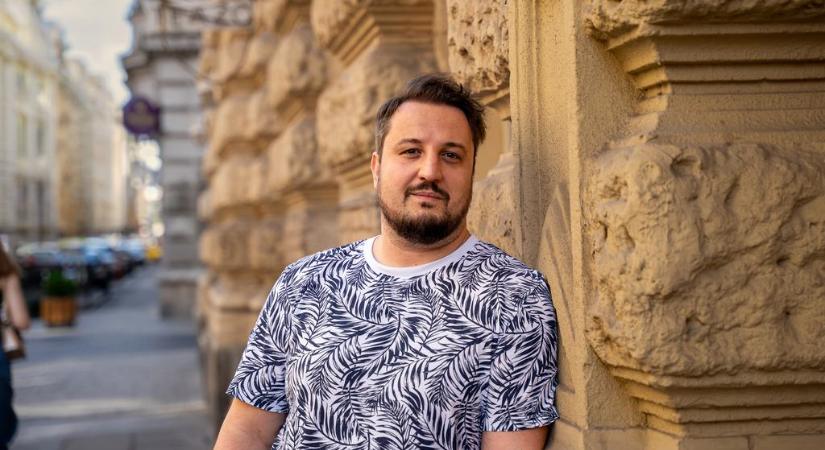A művészet akkor is üzen, ha nyomást gyakorol rá a politika – Interjú Kovács Krisztián íróval