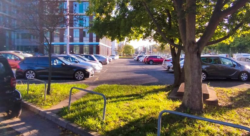 Mától digitálisan kell fizetni a budapesti parkolásért
