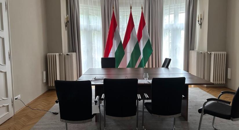 Fotók kerültek ki a megszüntetett Szuverenitásvédelmi Hivatal épületéről: itt töltötték a munkanapjaikat a dolgozók