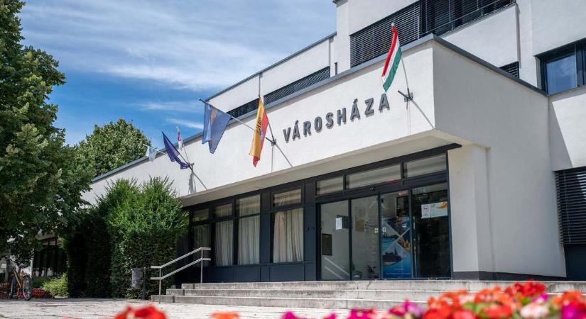 Megszűnik Pakson a Fidesz-frakció