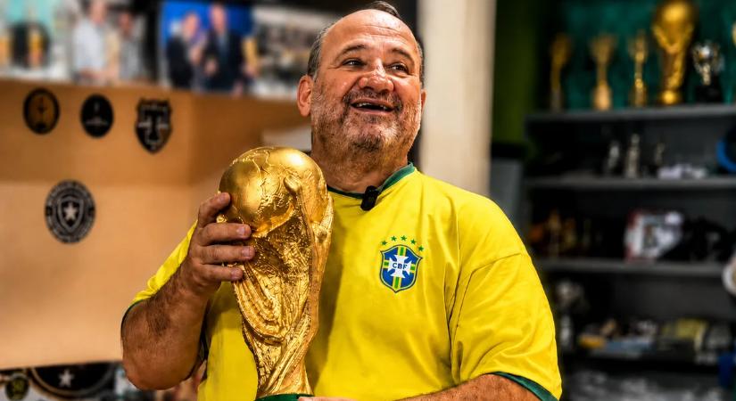 „Szeretnék ott állni Budapest valamelyik nagy terén a FIFA-trófeával” – exkluzív interjú a brazil mesterrel, aki az egész világ számára elérhetővé tette a vb-trófeát