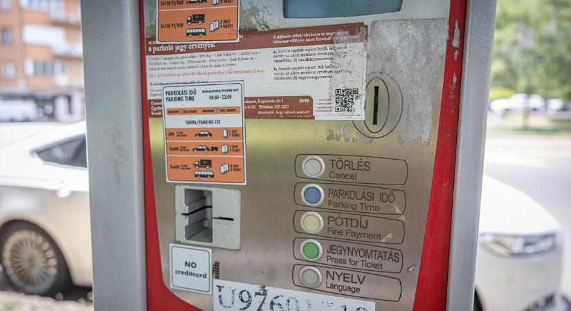 Budapesti parkolás: milyen okostelefonos applikációkkal lehet fizetni?