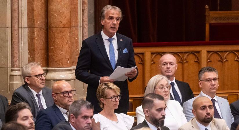 Történelmi évforduló, erős kapcsolatok