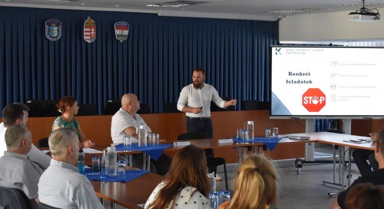 A nyári szünetben is szolgálatban maradnak az iskolaőrök