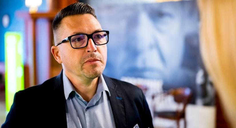 Daganatos betegséget diagnosztizáltak Ákosnál