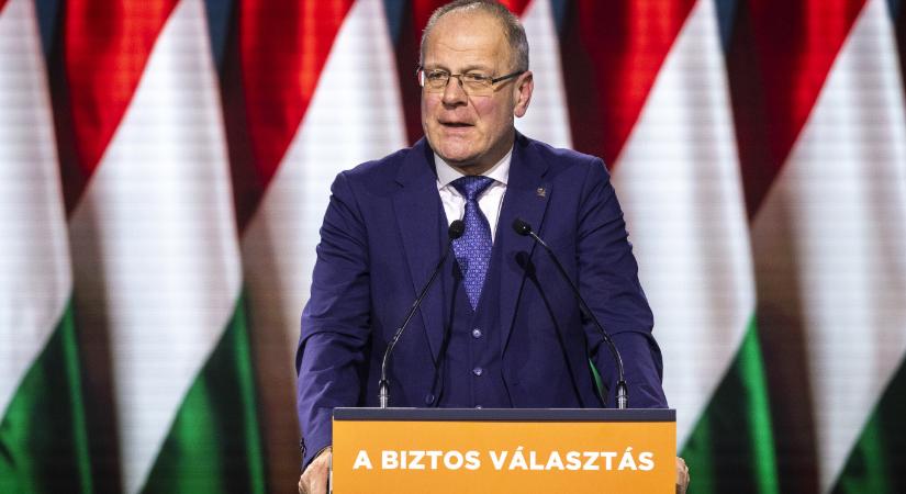 Már nem Navracsics Tibor a veszprémi KDNP elnöke