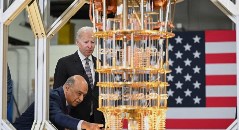 Két éven belül tudományos áttörésekre képes kvantumszámítógépet akar létrehozni az USA