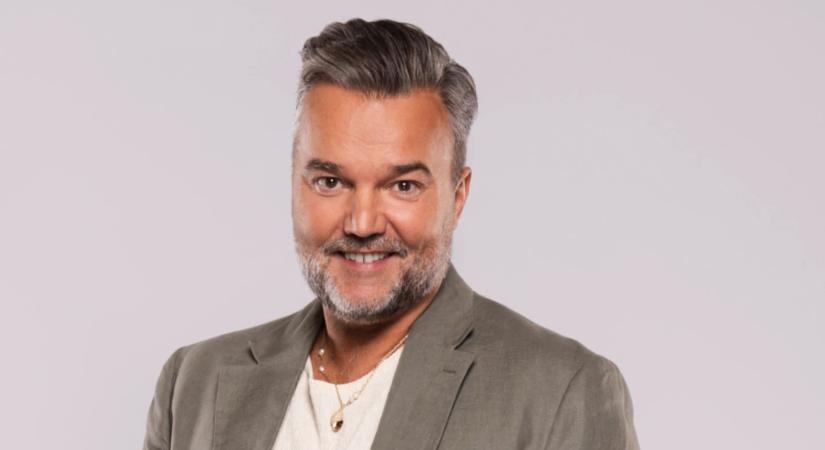 Less be a kulisszák mögé: Hevér Gábor szelfivel jelentkezett a A mi kis falunk forgatásáról