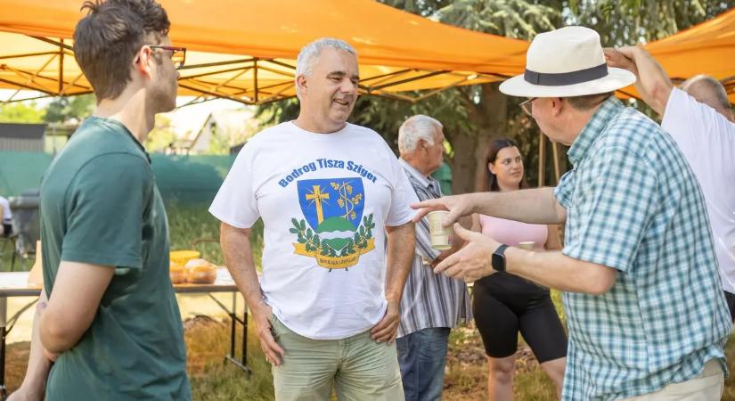 „Nagyon melegen ajánlom, hogy kössön vádalkut” – így fenyegetőzött a tiszás politikus egy óvodai rendezvényen