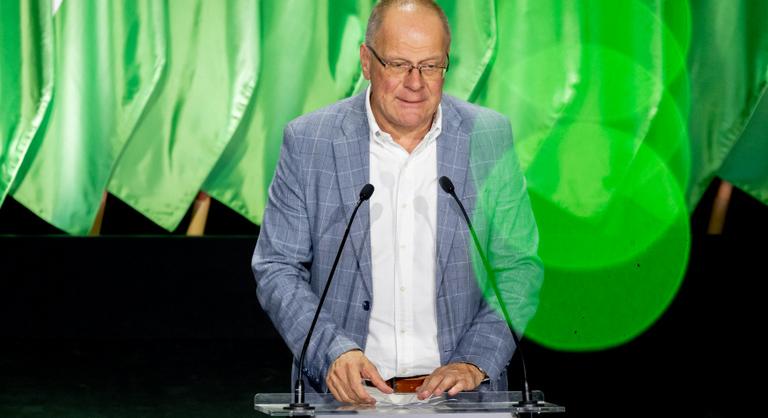 Navracsics Tibor lemondott a veszprémi KDNP elnöki posztjáról