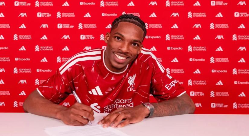 Francia utánpótlás-válogatott védőt igazolt a Liverpool