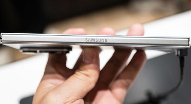 Csokival és pizzával hangol a szélesebb Galaxy Z Fold8-ra a Samsung