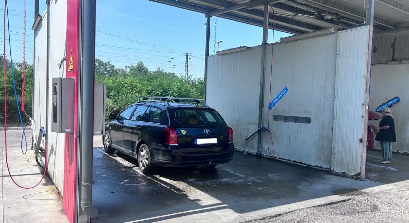 “Milyen vízhiány?” - mutatjuk, mi a helyzet az autómosókban krízis idején