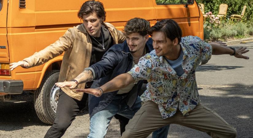 Erre várt mindenki: megérkezett az első részlet a Hogyan tudnék élni nélküled? 2 filmből