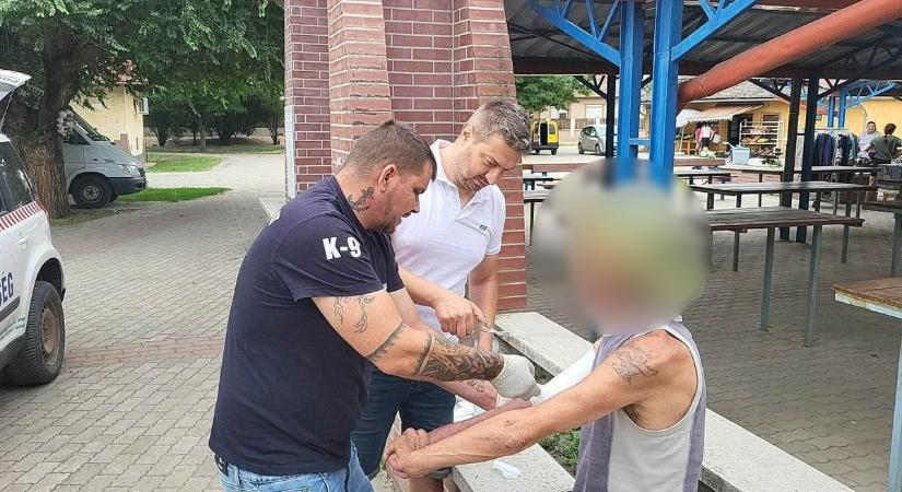 Összeomlott egy férfi a cibakházi posta előtt: perceken múlt az élete