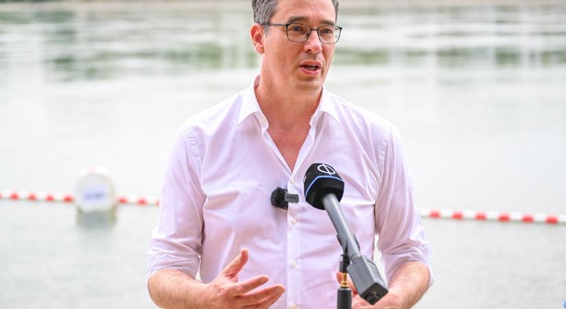 Karácsony Gergely strandot nyitott a Duna budapesti szakaszán