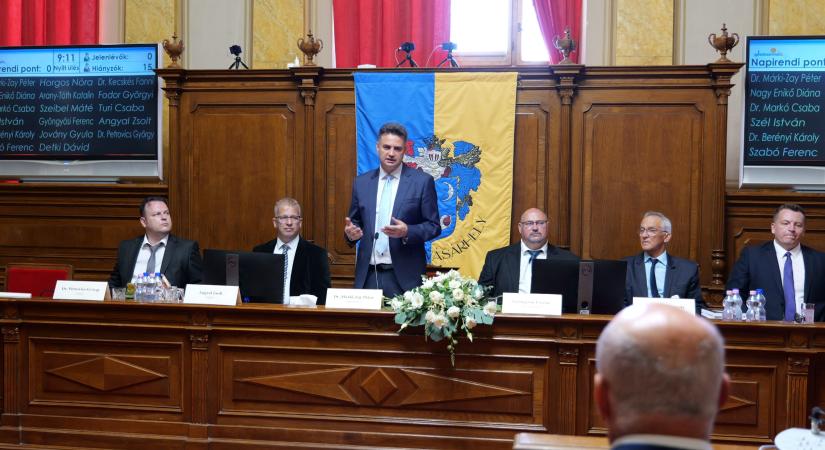Megszavazták az alpolgármesterek illetményét