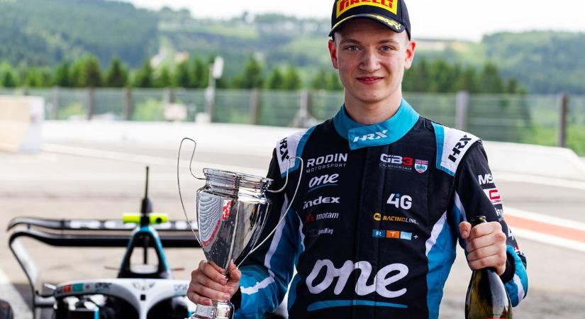 17 évesen a Forma–1 felé vezető úton: ilyen Molnár Martin élete a pályán és azon túl