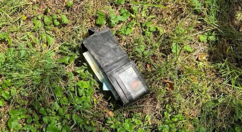 Gyorsan lefülelték a rendőrök a pénztárcatolvaj kerékpárost