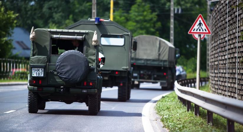 Eger és Szolnok között katonai konvojra kell számítani csütörtökön
