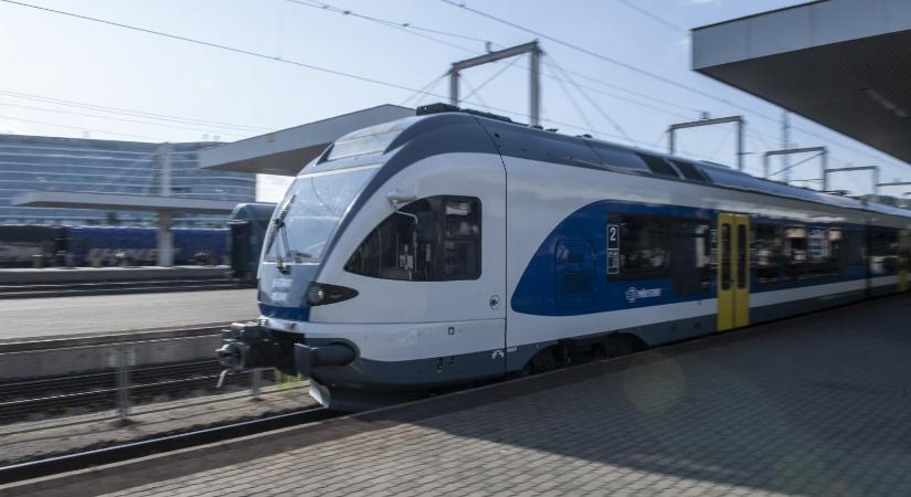 Vitézy Dávid: Újraindultak a kánikula miatt leállt motorvonatok