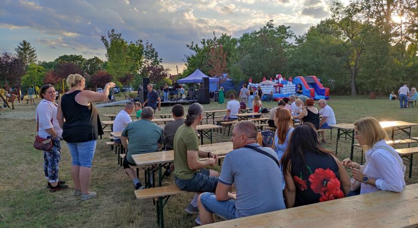 Főzőcsatát is vívnak a II. Szikáncsi Falunapon