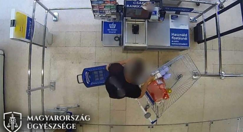 Elítélték a polgármestert, aki a sárgarépa kódjával vásárolt Legót, mosóport és édességet