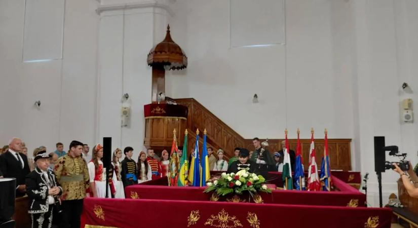 Diplomaátadó a II. Rákóczi Ferenc Kárpátaljai Magyar Egyetemen - A tudás a jövő záloga