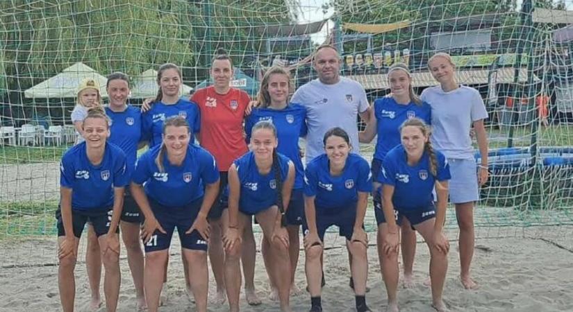 Idén is bizonyíthatnak strandfociban a kanizsai hölgyek