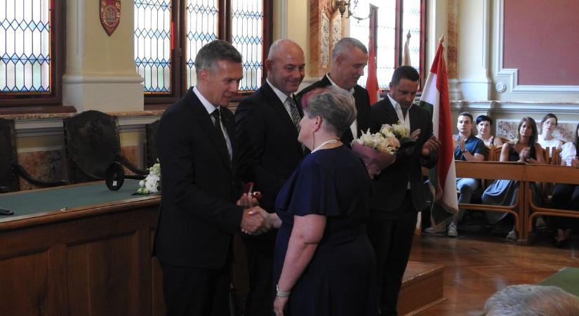 Köztisztviselők napja - Önkormányzati dolgozókat díjaztak Sopronban, őket ismerték el - Fotók