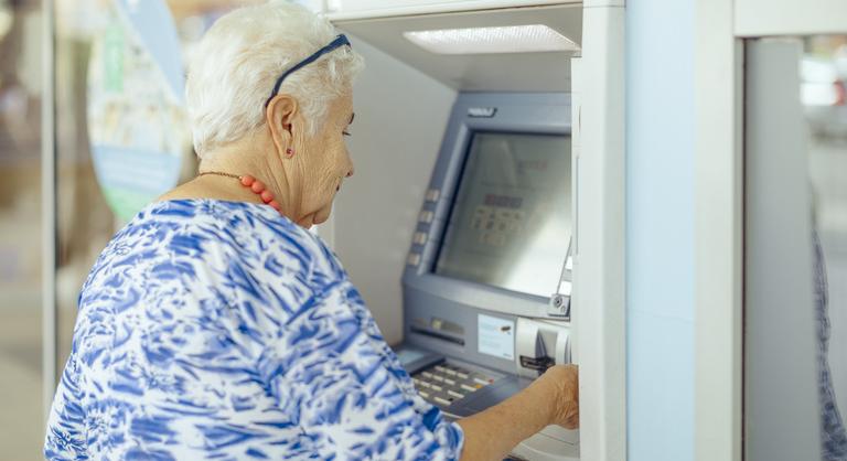 Mától vége a „jó világnak” a bankolásban, drágulási hullám söpör végig