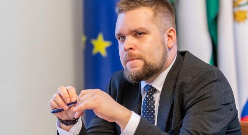 A győri polgármester közölte, a városban is találtak azbeszttel szennyezett kőzúzalékot