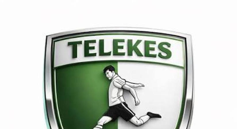 A Telekes bedobta a törölközőt...