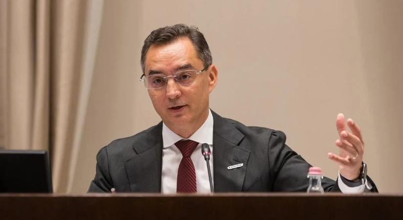 Fordulat Debrecenben: Papp László távozásra szólította fel a Semcorpot