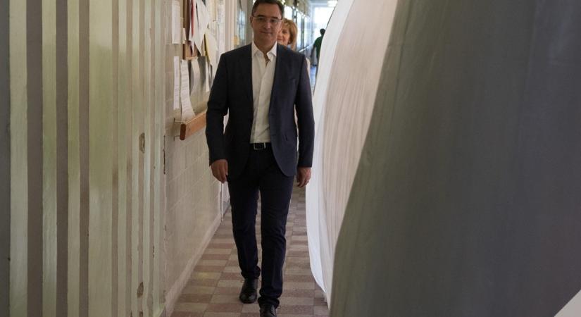 Debrecen polgármestere felszólította a Semcorpot, hogy hagyja el a várost