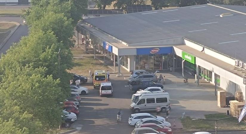 Figyelmetlenség a parkolóban - gyalogost gázoltak Egerben