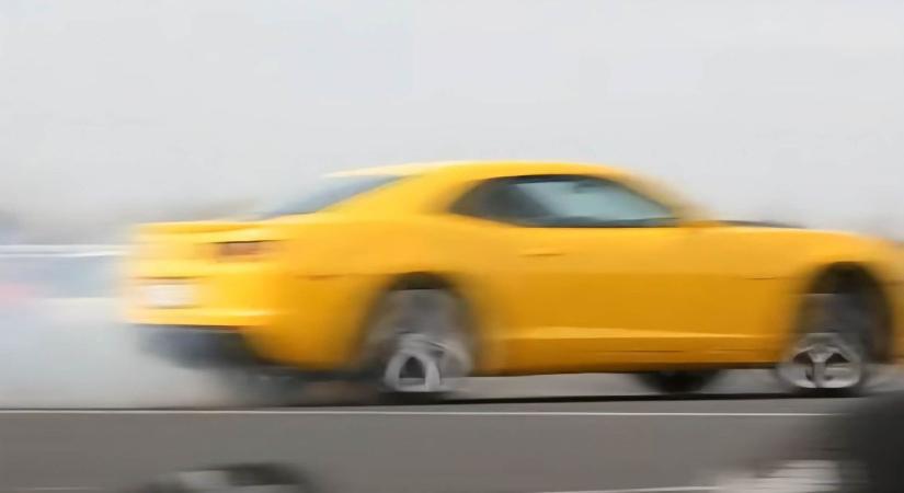 Látta? M7-es hős kerestetik: egy édesanyát és két kisgyermekét segítette a pokoli hőségben