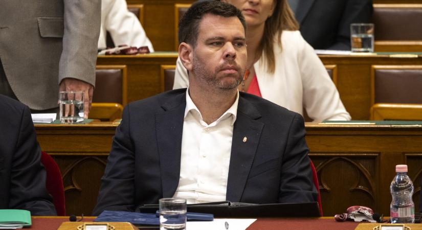 Ismét nyilvánosan elérhetők az építési engedélyekhez kapcsolódó tervek