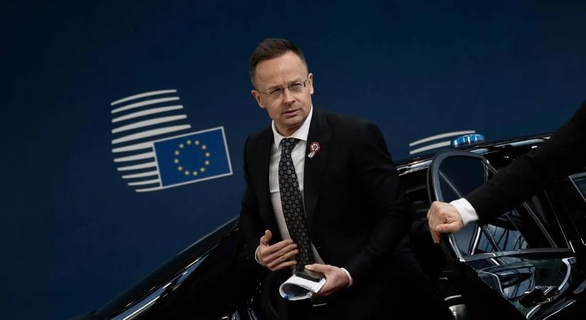 „Jól lehet azzal hergelni az embereket, hogy Szijjártó Péter sokat utazott”
