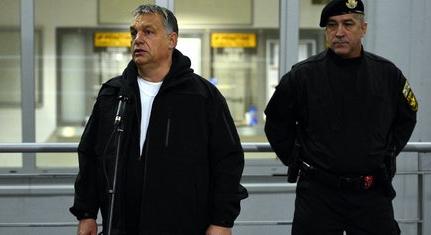 444: Hajdu János az ukrán pénzszállítók elfogásakor telefonon egyeztethetett Orbán Viktorral
