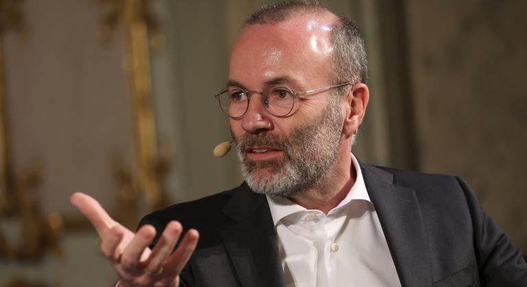 Manfred Weber szerint Orbán Viktor bukása óriási csapás az európai szélsőjobboldalnak