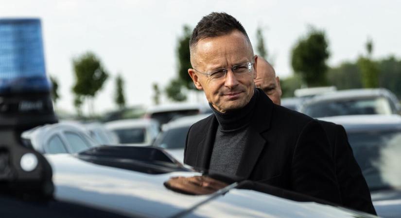 Szijjártó Péter volt külügyminiszter mélyen belenyúlt a zsírosbödönbe