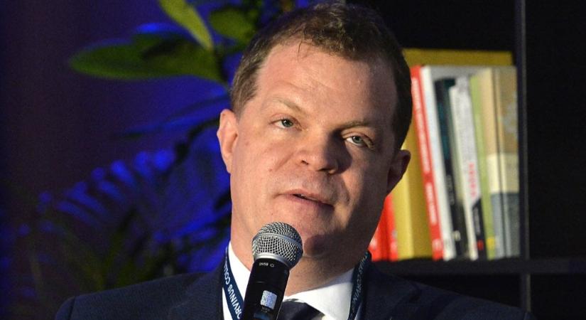 Magyar Péter javaslatára Sulyok Tamás felmentette az NMHH elnökét