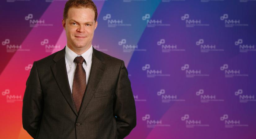 Felmentették tisztségéből az NMHH elnökét