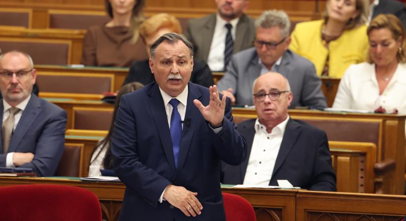 Gajdos László keményen nekiment Papp Lászlónak: szerinte le kell mondania a polgármesternek
