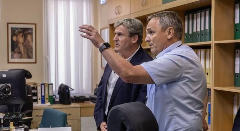A paksi atomerőműben tett látogatást Kapitány István