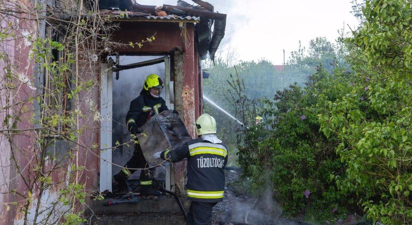 Három település tűzoltóit riasztották a somogyudvarhelyi tűzhöz