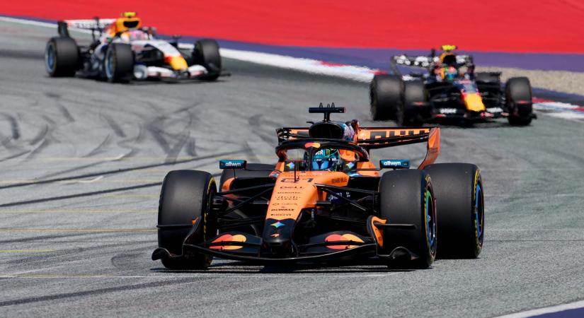 Piastrinak változtatnia kellett vezetési stílusán a McLarennél